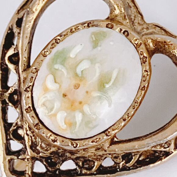 Vintage 1960s Stick Pin Porcelain Hand Painted Heart Floral Cabochon Gold Tone - Picture 5 of 10